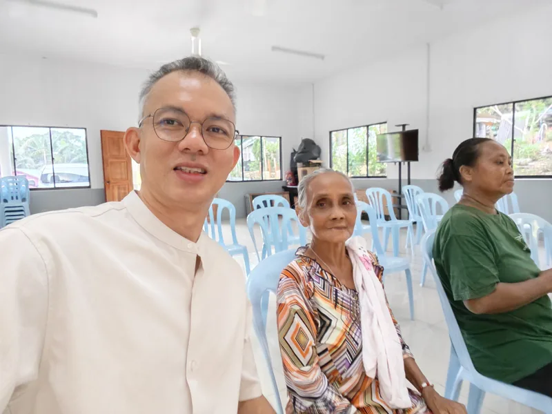 Training in an Orang Asli village hall